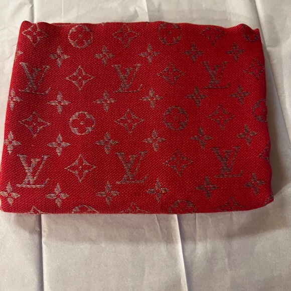 Louis Vuitton Monogram Rainbow Chale - Picture 3 of 6